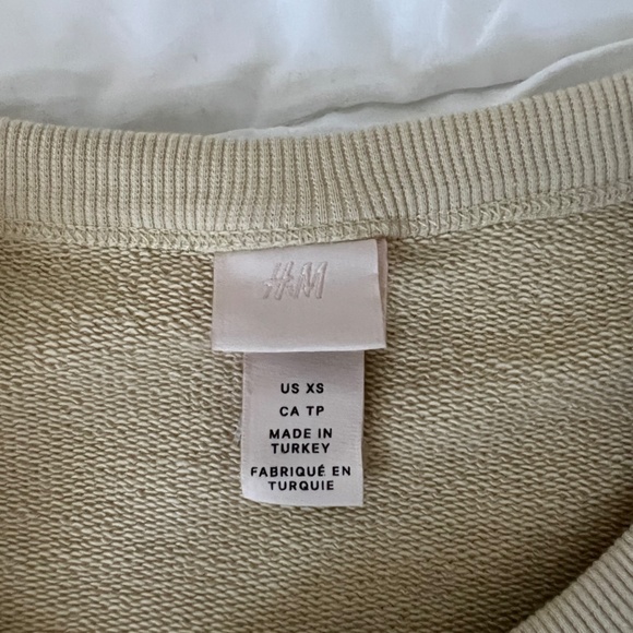 H&M - Shoulder-pad Sweatshirt - Picture 7 of 7